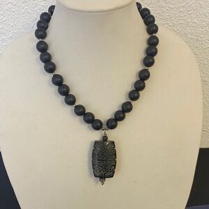 Vintage black onyx necklace with pendant 18”/20” long